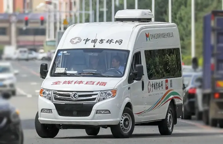 5G+4K全媒体直播车 (4).webp