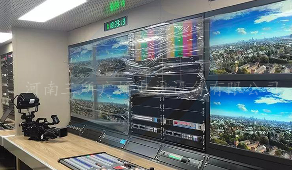 三所广电 全媒体直播车10.jpg